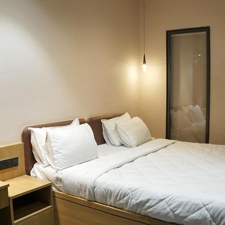 Vits Roccia Hill Resort And Adventure Park, Navapur Songadh 外观 照片