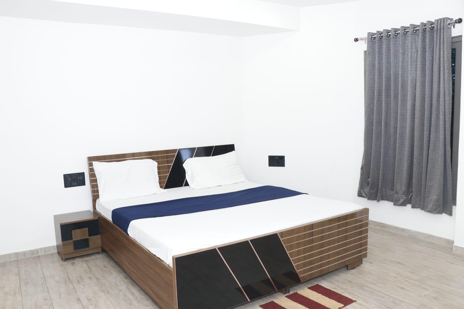 Vits Roccia Hill Resort And Adventure Park, Navapur Songadh 外观 照片