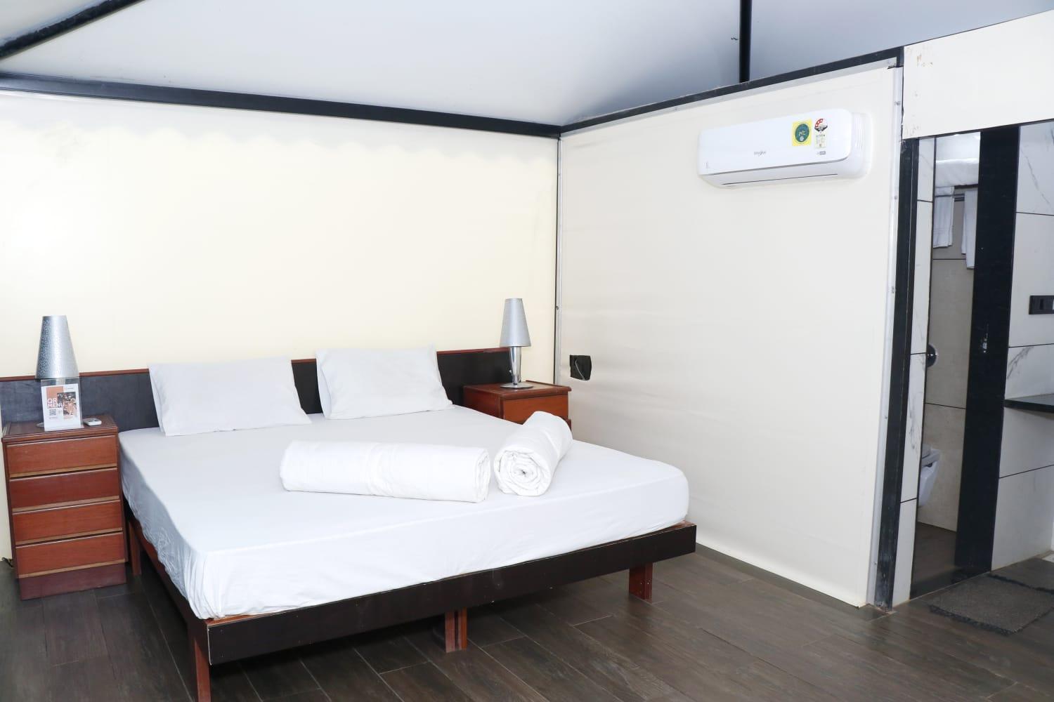 Vits Roccia Hill Resort And Adventure Park, Navapur Songadh 外观 照片