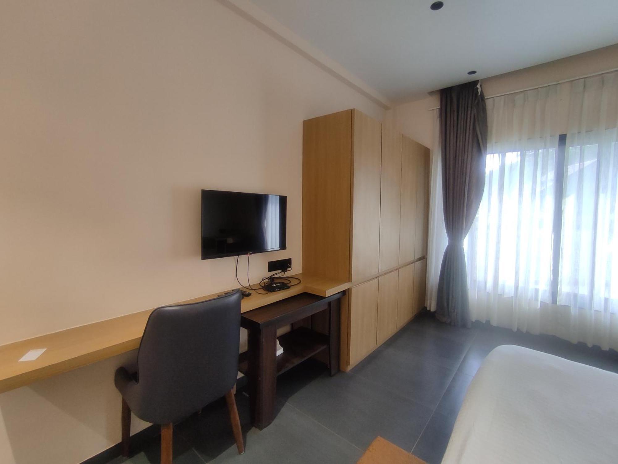Vits Roccia Hill Resort And Adventure Park, Navapur Songadh 外观 照片