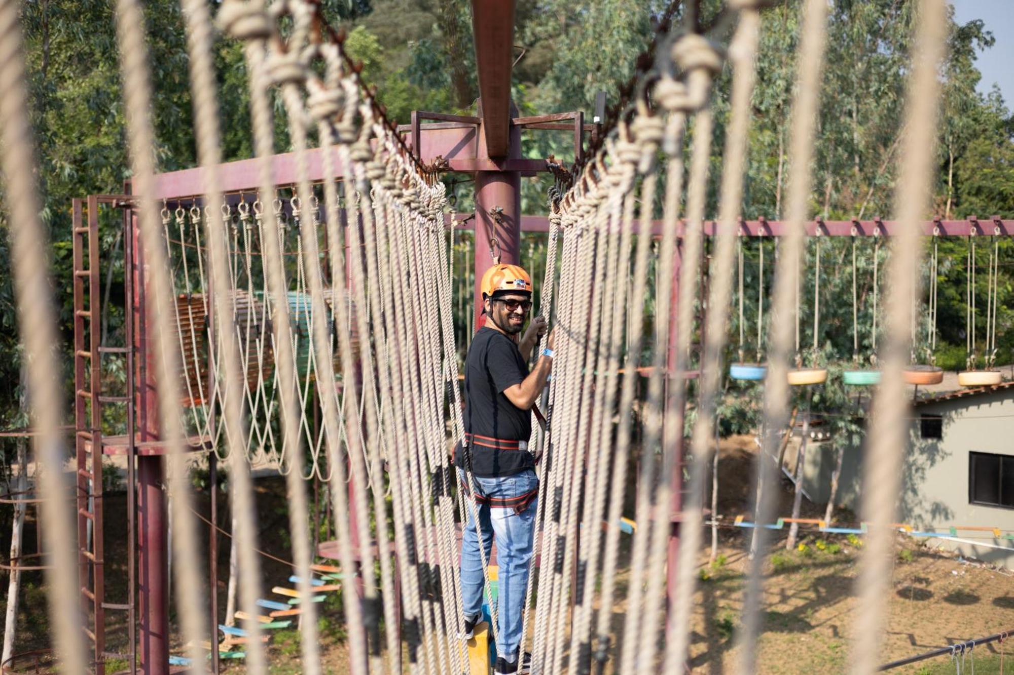 Vits Roccia Hill Resort And Adventure Park, Navapur Songadh 外观 照片
